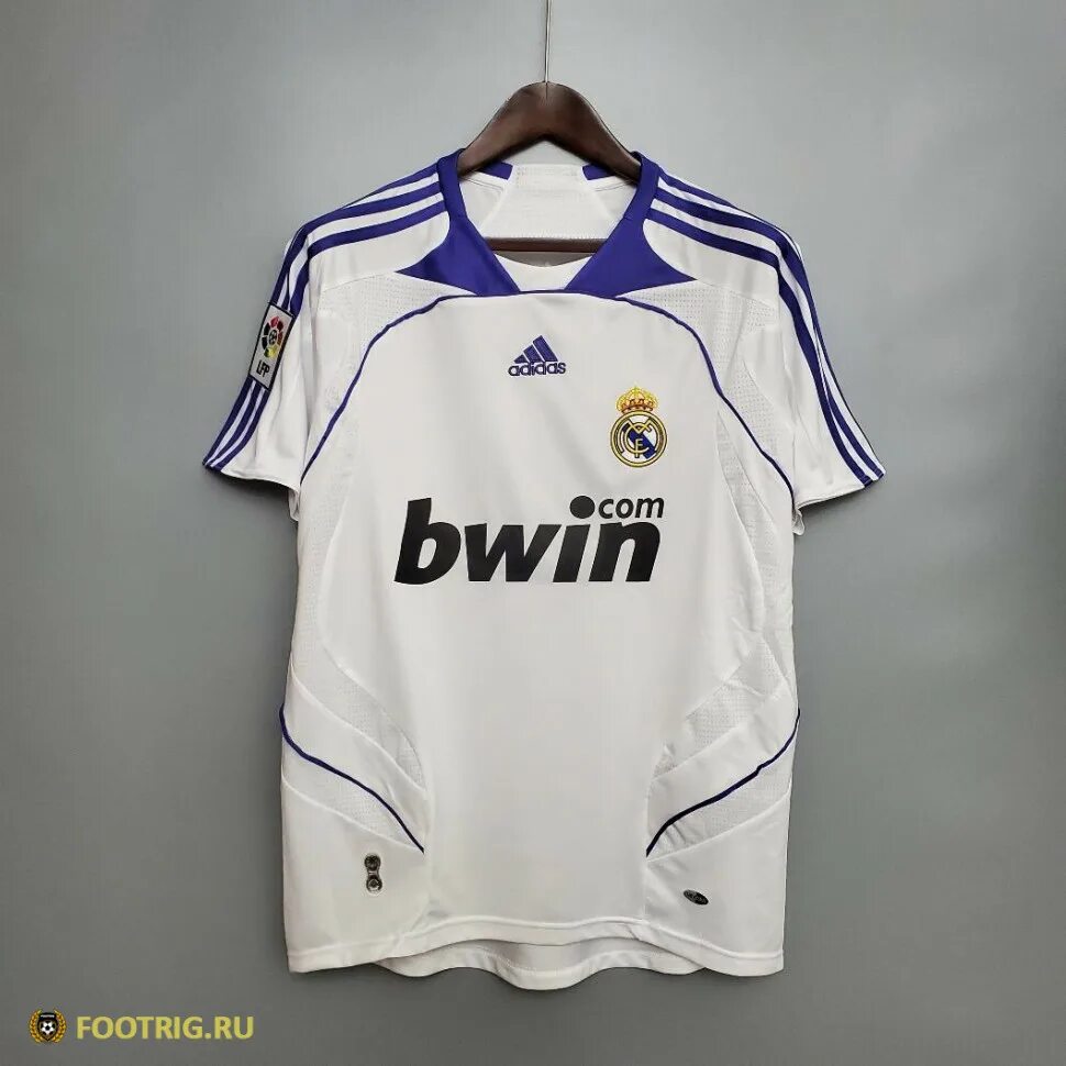 Купить футболку реал. Футболка Реал Мадрид 2007. Ретро футболка Реал Мадрид 2007. Форма Реал Мадрид 2007. Футболка Реал Мадрид 07-08.