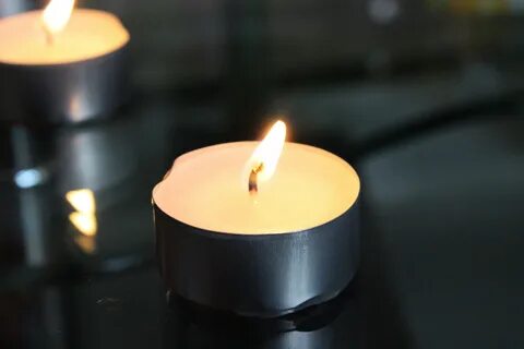 Включи горящую свечу