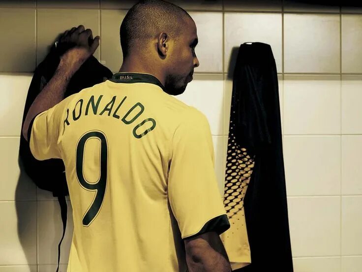 Футбольный номер 9. Габриэль бьянкери futbol. Футбольный номер 9. Лучшие 9 в футболе. Футбольный номер 9.