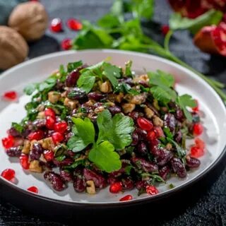 Салат с кинзой по грузински
