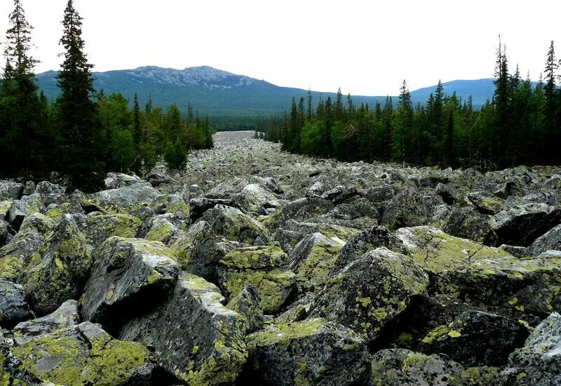 Гора Иремель каменная река. Каменная речка Белорецк. Большая каменная река Таганай. Курумы Иремель.