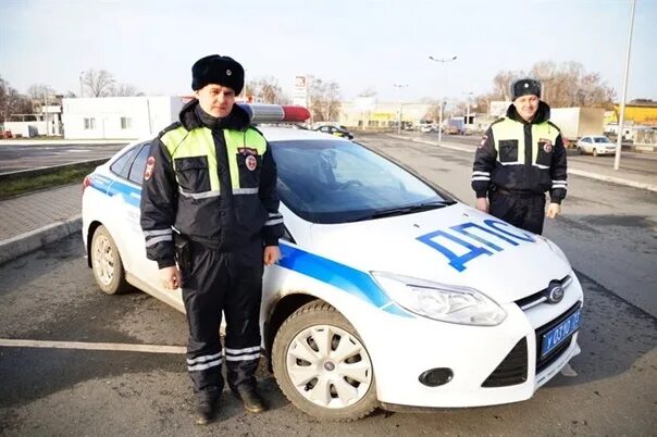 Сотрудники ГИБДД Ульяновск. ДПС Ульяновск. Полицейские машины Ульяновск. Отдельная специализированная рота ДПС Ульяновск. Работы гибдд ульяновск