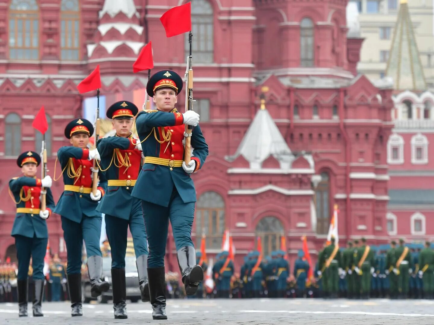 Когда начинается парад. Парад Победы на красной площади в Москве 2021. 9 Мая парад Победы красной площади. Парад Победы 9 мая 2022 в Москве. Кремль парад.