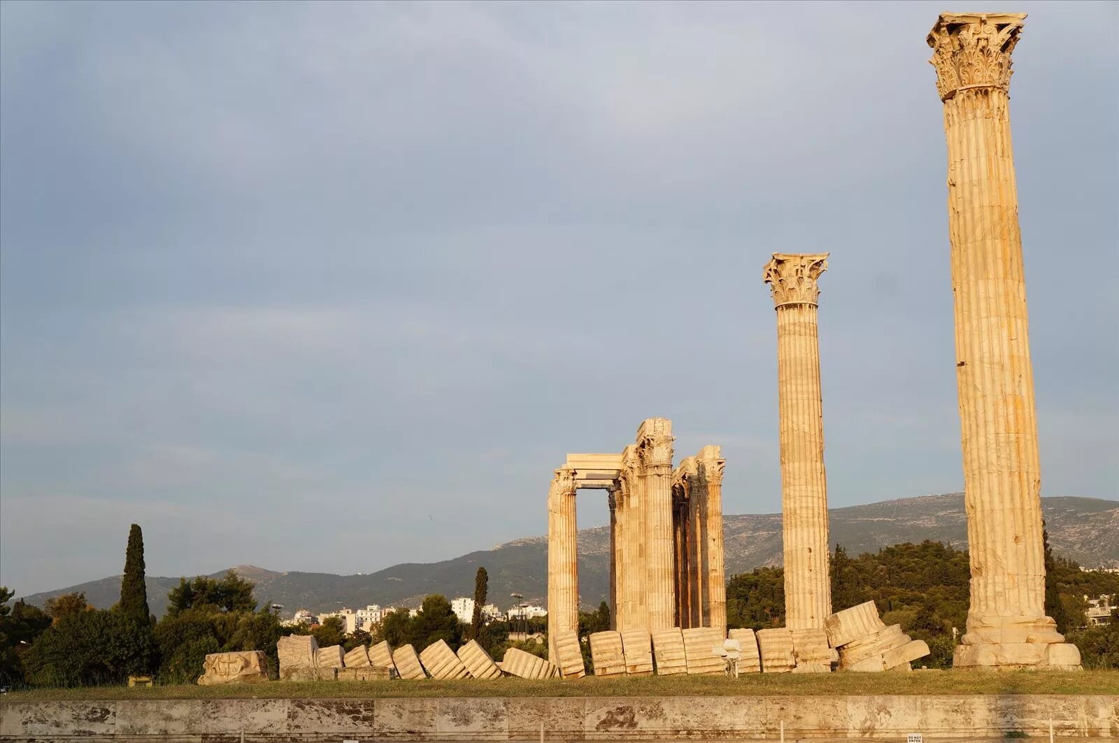 храм зевса олимпийского является свидетельством величия. храм зевса олимпийского. олимпейон, храм зевса олимпийского. храм зевса олимпийского. святилище зевса полиея.