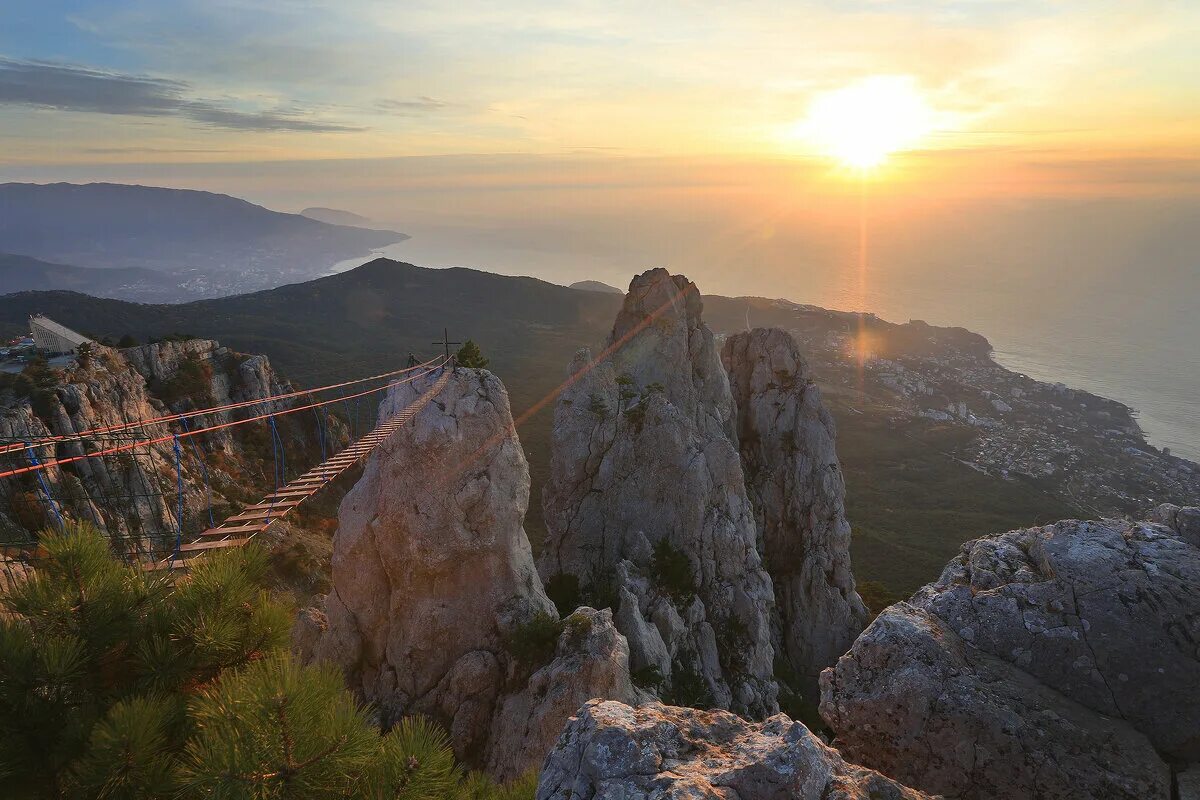 гора ай-петри в крыму. гора ай петри зубцы. гора ай петри. гора ай петри. ялта гора ай-петри.