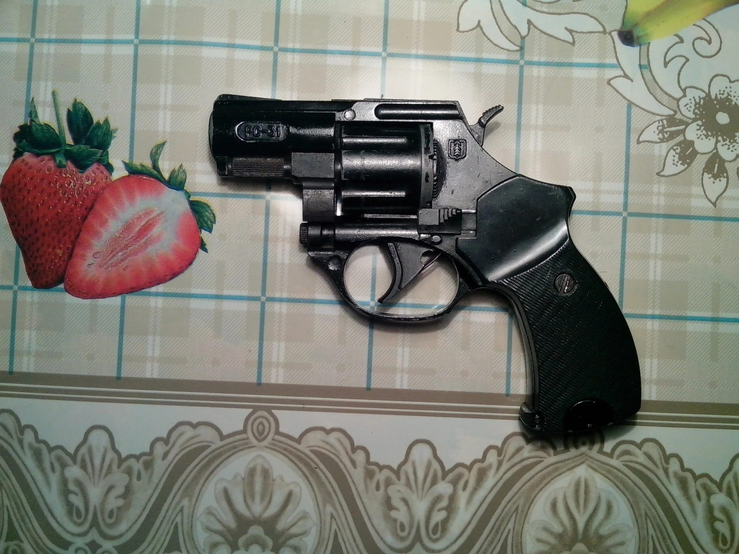 Жевело-н рс-31. Револьвер рс. Револьвер рс. Сигнальный револьвер pc-31. Сигнальный револьвер страж рс-22.