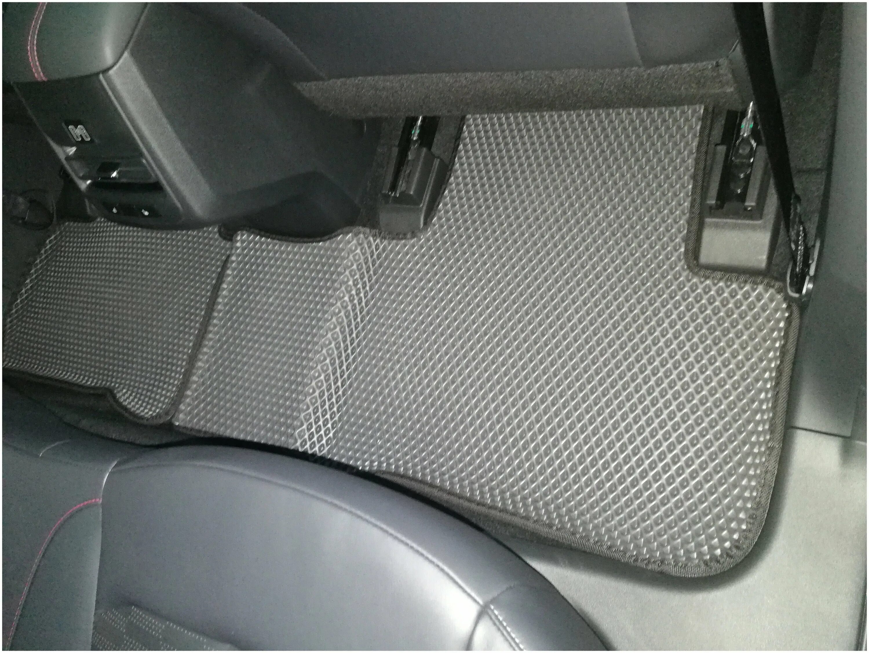 Чанган 55 плюс. Коврики changan модель cs 55 plus 2023 купить. Changan cs35 эва коврики. Toyota raum резиновый коврик багажника. Cs55 plus коврики.