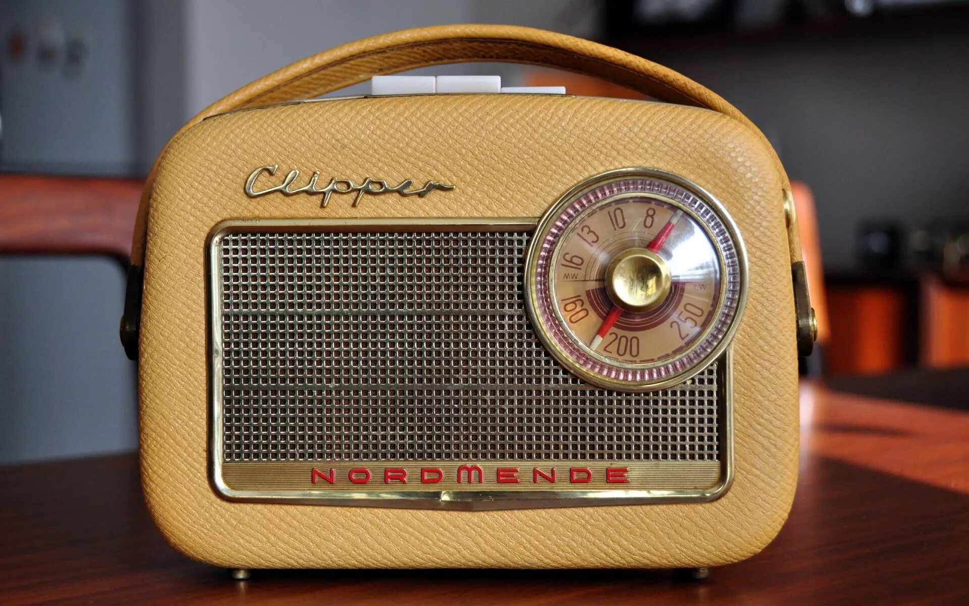 Radio receiver. Р\приемник турист запчасти и комплектующие. Колос – радиолюбительский «приемник наблюдателя». Радиоприемник перенастроили таким образом. Радиоприемник алмаз ссср.