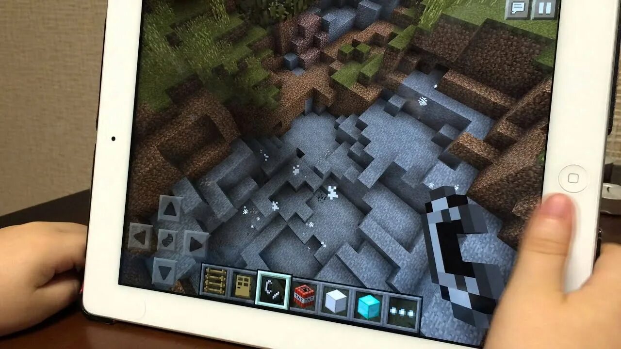 Планшет с играми МАЙНКРАФТА. Айпад майнкрафт. Клоны МАЙНКРАФТА на IPAD. IPAD игра майнкрафт.