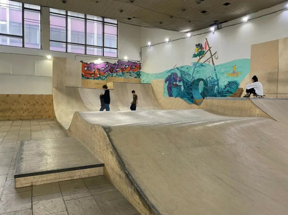 Smp skatepark скейт парк. Xsa скейт парк сочи. Скейт парк жесть в питере. Самый большой скейт парк в москве. Скейтпарк на шоссе энтузиастов.