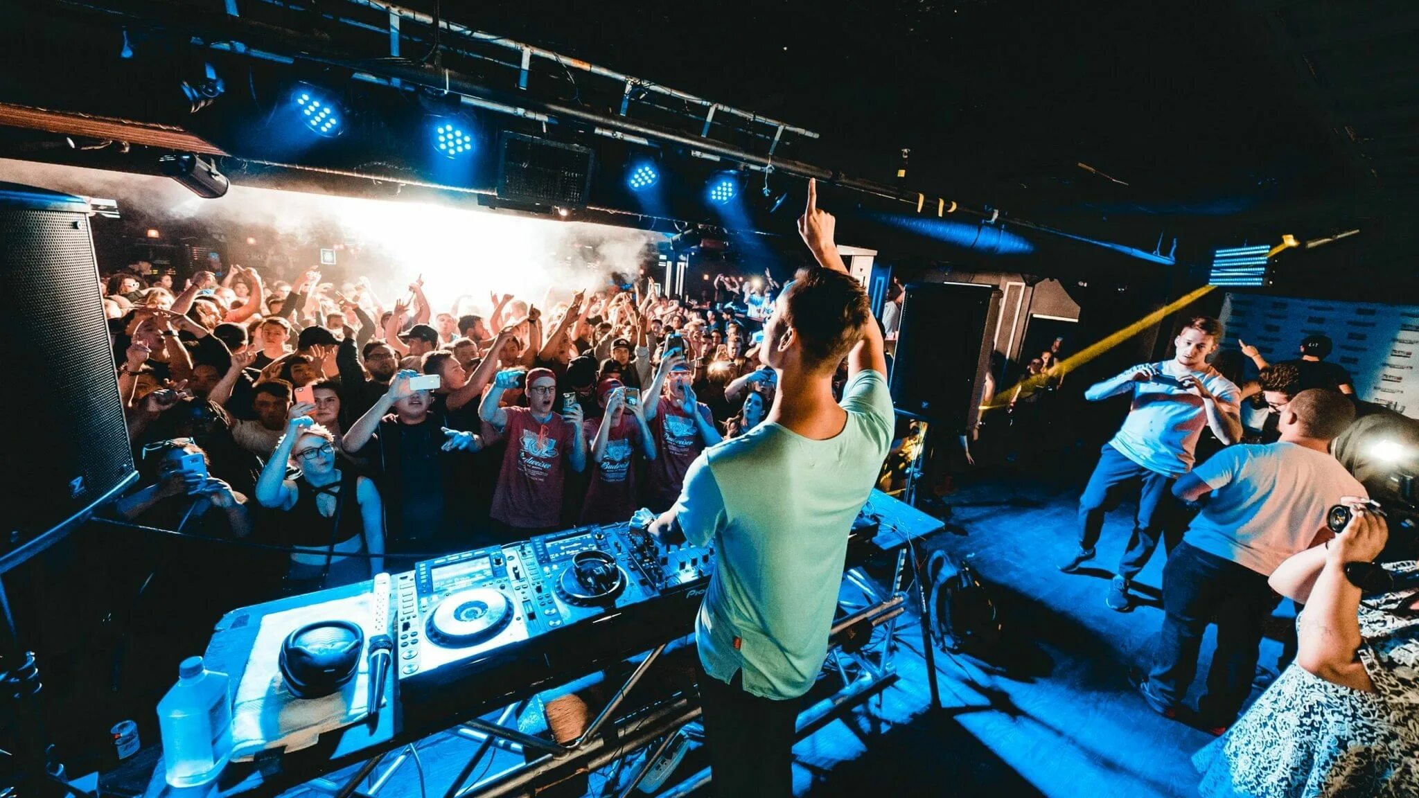 Вечеринка. Клубные картинки. Land clubbing. Клубные танцы. Land clubbing.