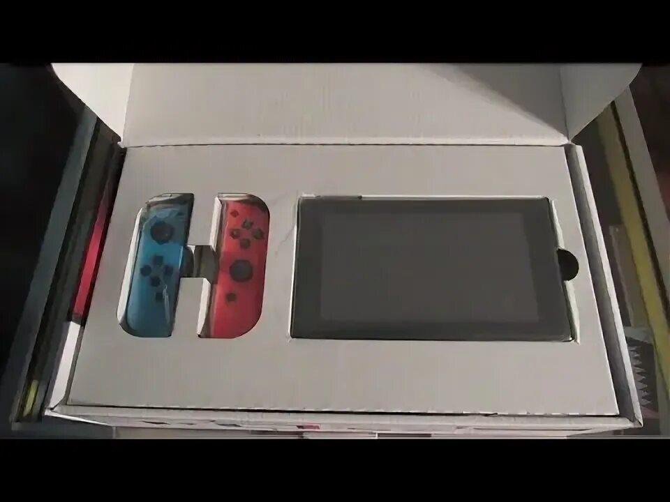 Switch the box. Нинтендо свитч коробка. nintendo switch в коробке. maneater nintendo switch коробка. нинтендо свитч коробка в пленке.