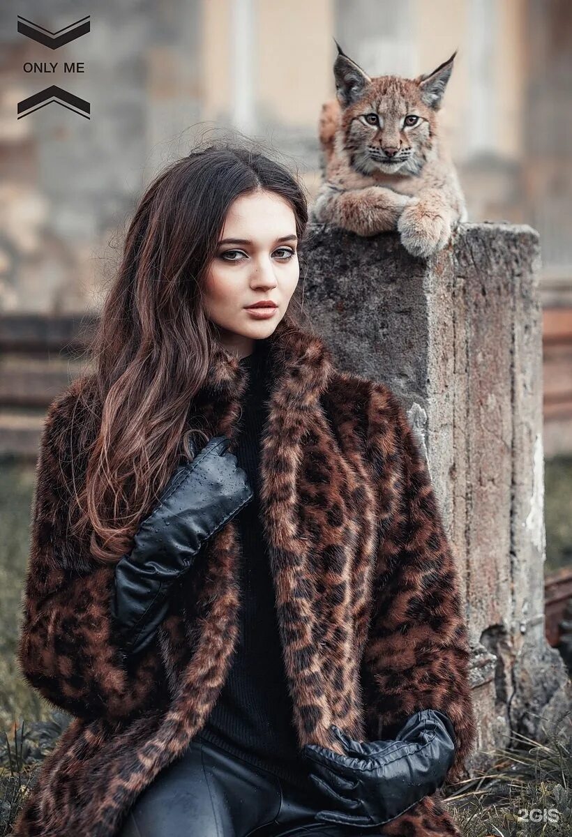 Эко шубы only me. Эко шубы сати казановой. онли ми шубы леопард. шуба от сати казанова. сати казанова в шубке.