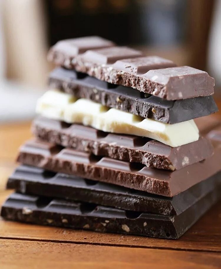 шоколадки софья. овощи фрукты сухофрукты. рацион современного человека. шоколад правильное питание. орехи и сухофрукты.