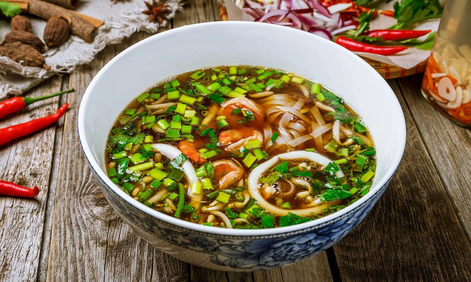 Суши чука. Mami лапша. Лапшичная завод. Ханойская лапша. Кафе мами ханойская лапша.