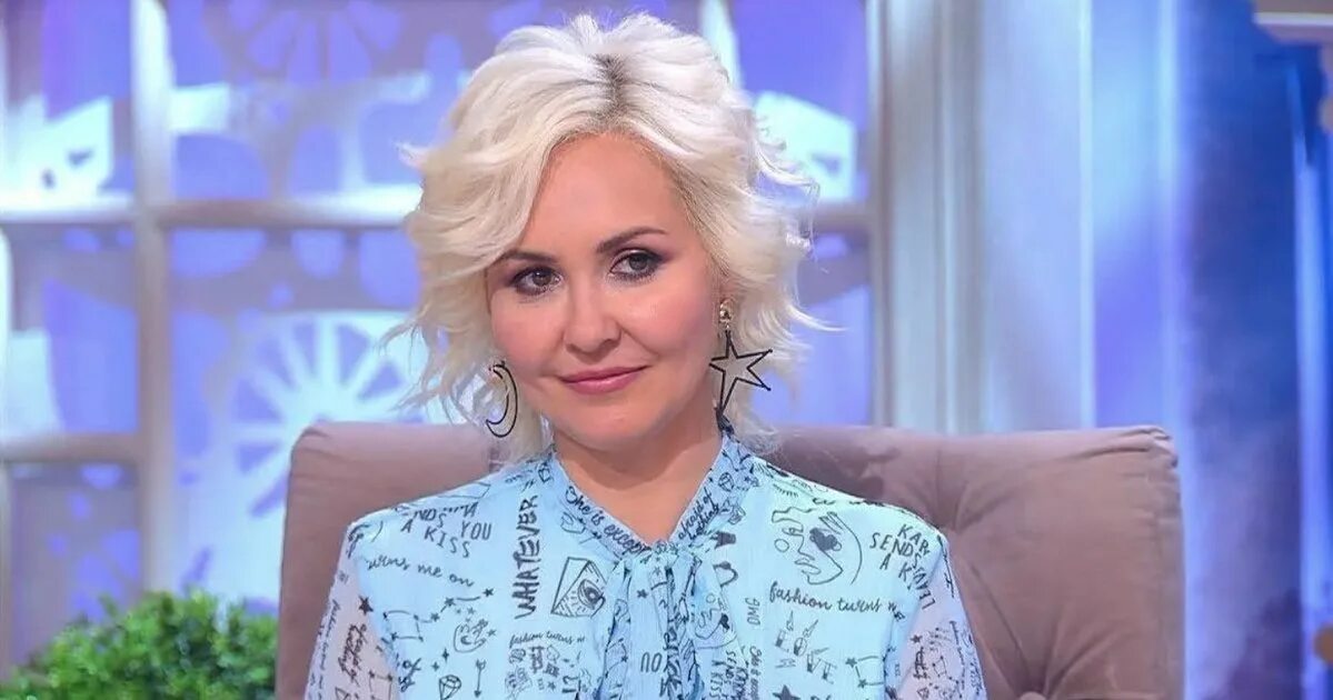 кто ведет передачу кто поженился