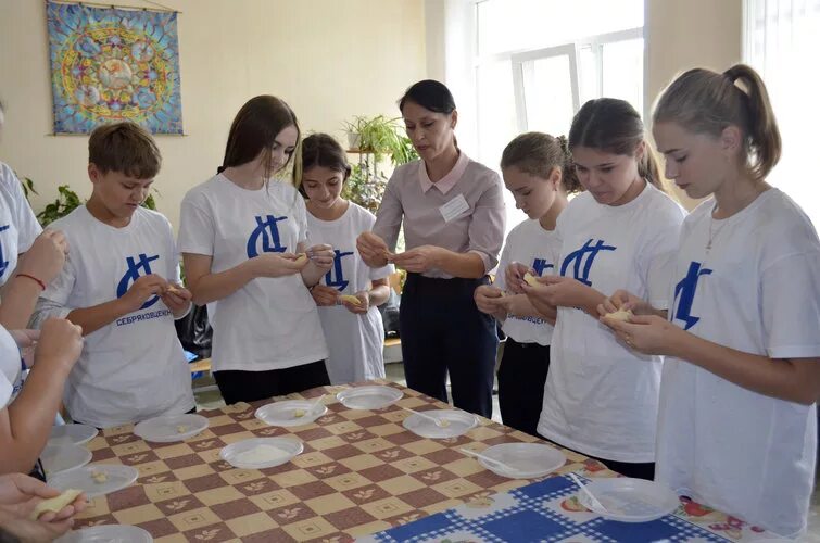 Погода в михайловке волгоградской области киквидзенский район. Город Михайловка Волгоградская область. Михайловка Волгоградская область 2022 год. Воскресная школа в Михайловке Волгоградской области. Михайловский ЦДТ Волгоградской области.