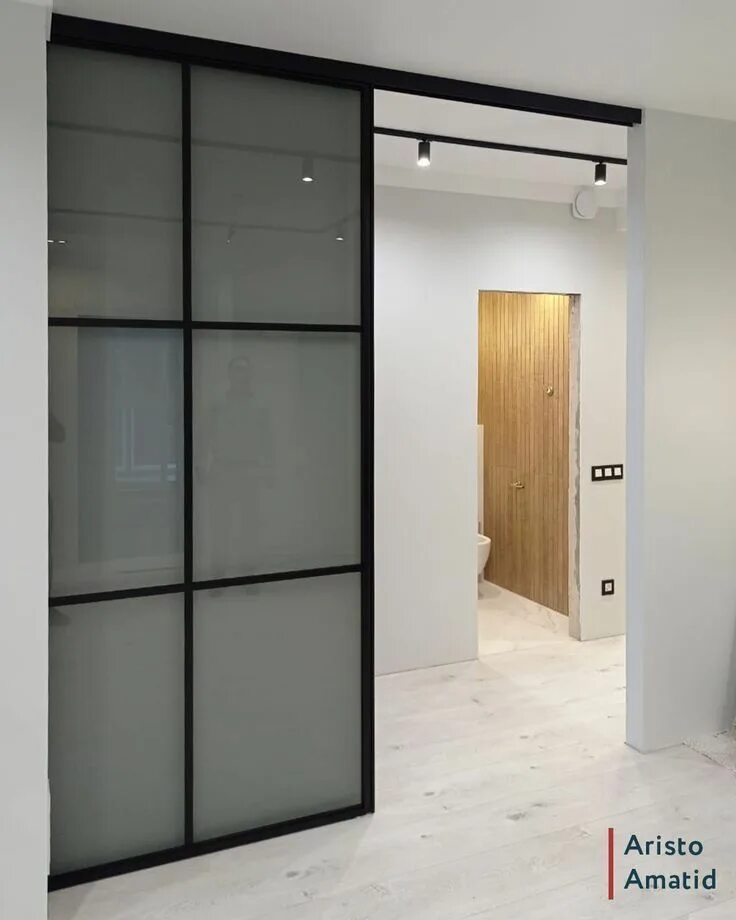 Откатная инвизибл. Профиль дорс раздвижные перегородки. Подвесные двери. Амбарная раздвижная система для межкомнатных дверей. Раздвижные двери межкомнатные.