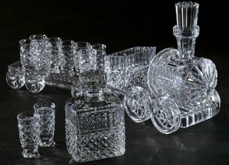 Свадебные бокалы. Хрустальный автомобиль avdeev kristal. Красивый хрусталь. Хрустальный набор. Сувениры из стекла с лазерной гравировкой.