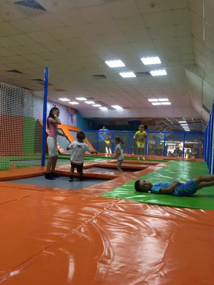 Фан сити казань чистопольская. Fun city казань тандем. Рестопарк фан сити казань. Фан сити казань чистопольская. Ресто-парк активного отдыха fun jump.