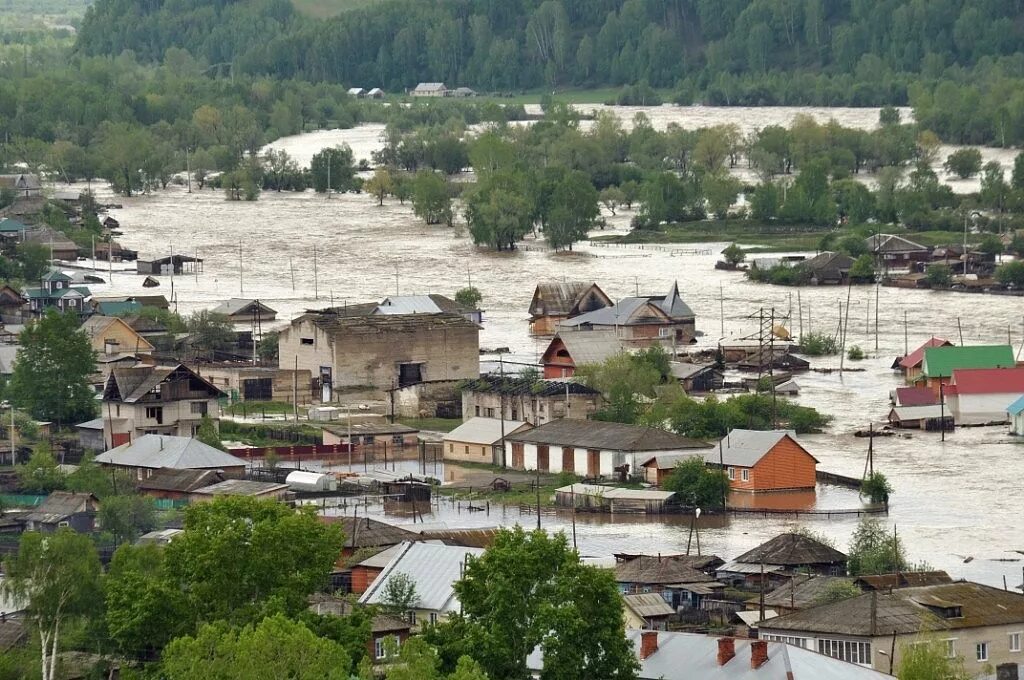 Гисметео алтайский район село алтайское. Потоп село Чарышское Чарышского района Алтайского края. Чарыш Алтайский край село. Чарышский район Алтайский край наводнение 2014. Чарыш Алтайский край потоп.