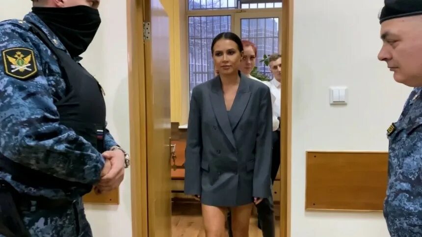 Лерчик блоггер до и после пластики Блогер Лерчек опубликовала прощальный пост Дзен