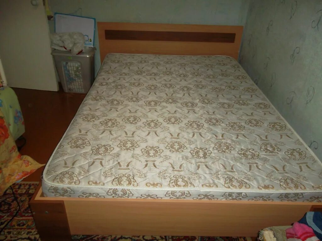 Кровать бу. Кровать 1. Односпальная кровать б/у. Кровать односпальная на юле. 5 1.