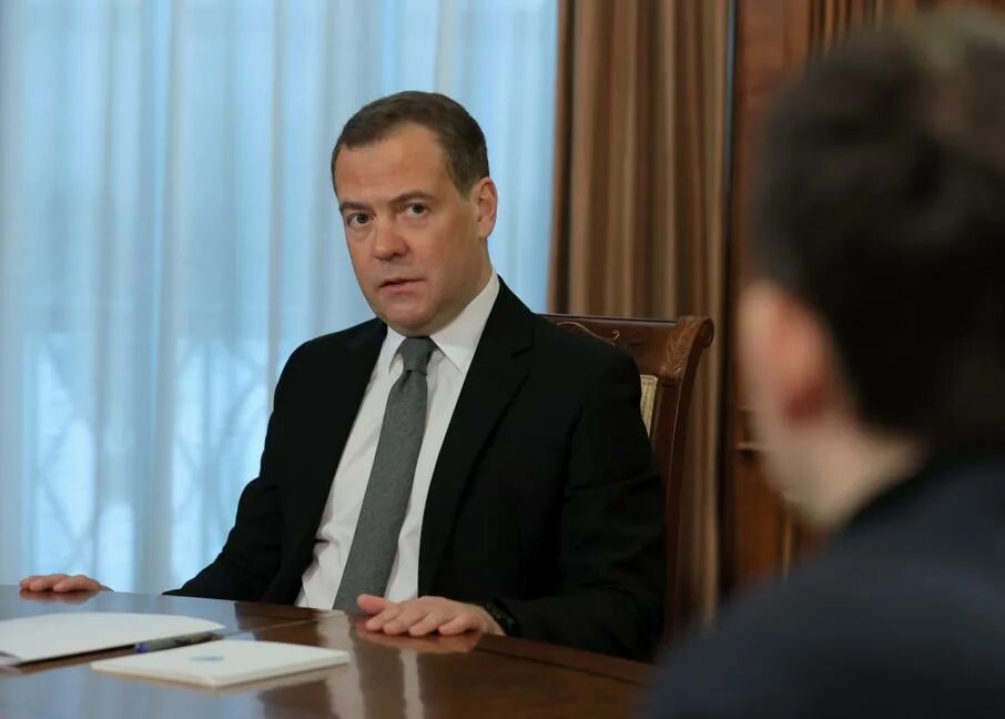 Дмитрий Медведев тоже получал двойки Вести образования