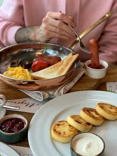 Кафе с завтраками рядом