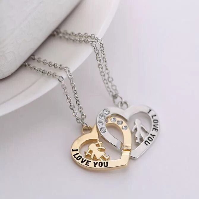 Подарок парню на год отношений. Подарок парню на годовщину отношений. Подарок парню на годовщину. Что подарить девушке на 1 отношений. Кружка с юношей и девушкой.