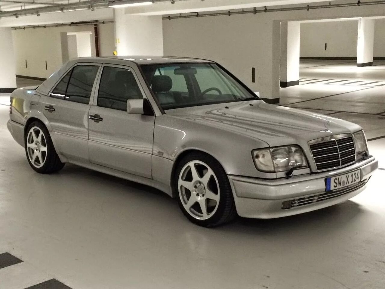 Mercedes w124 e500. Mercedes benz w124 e500. Mercedes w124 tuning. Mercedes benz 124. мерседес w124 e500.