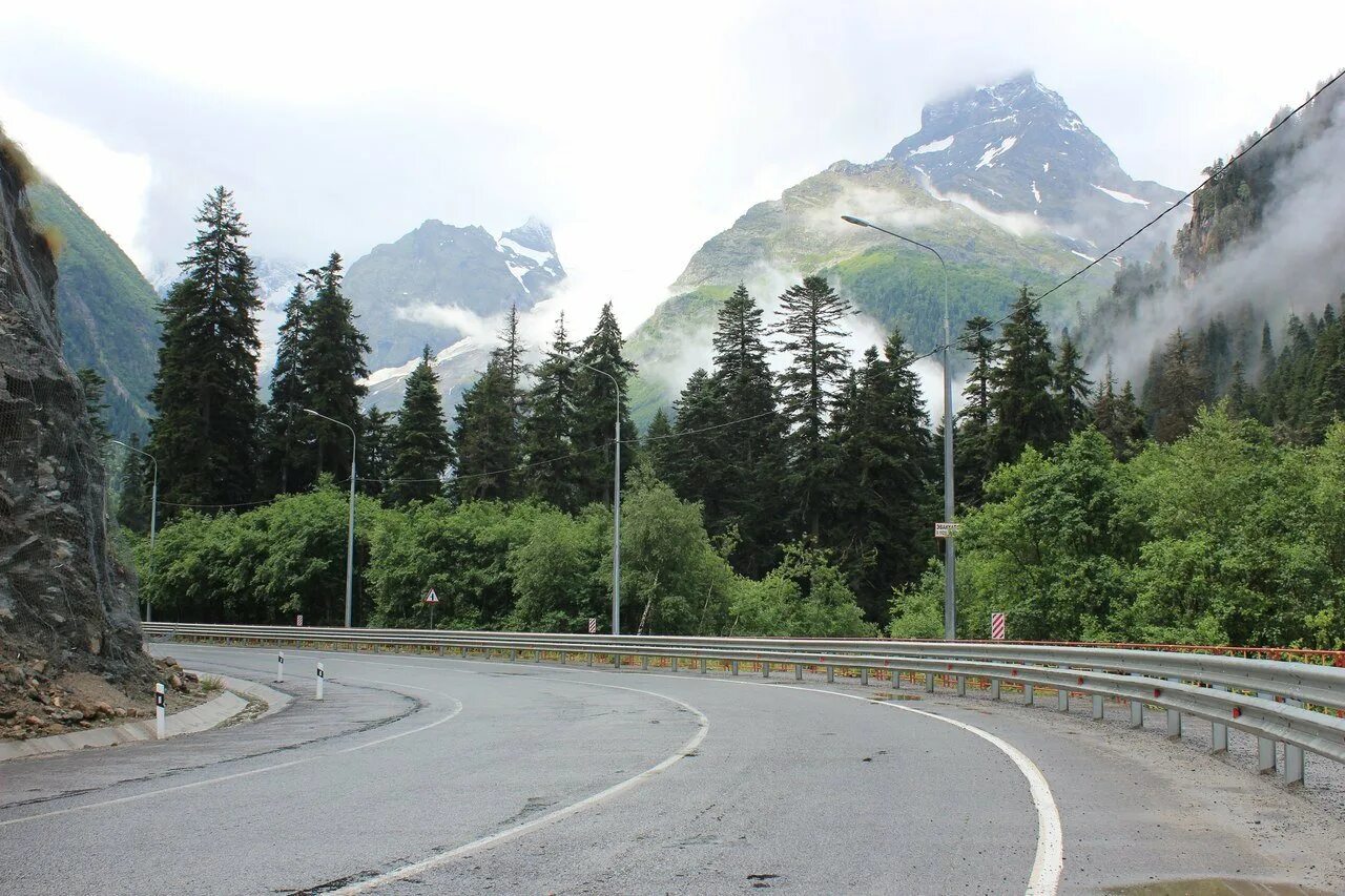 Федеральная трасса кавказ 449 км. Дороги кчр. Черкесск домбай дорога. Дороги кчр. Кабарда дороги горы.