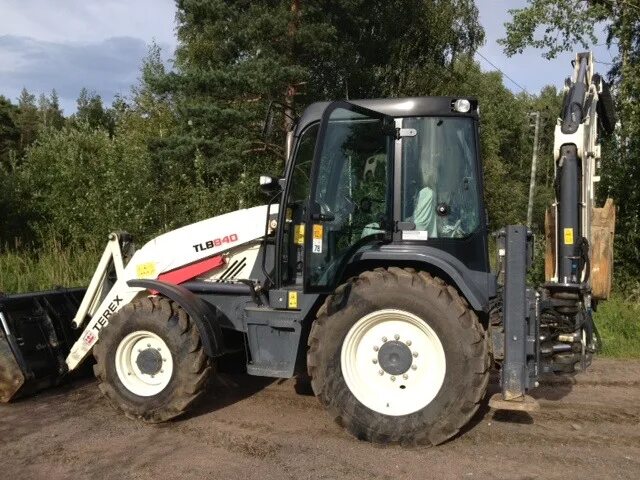Экскаватор-погрузчик terex tlb840sm. Terex 860 облицовка. Terex 840 экскаватор погрузчик. Экскаватор-погрузчик terex tlb840sm. Terex 1.