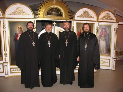 Священники в миру
