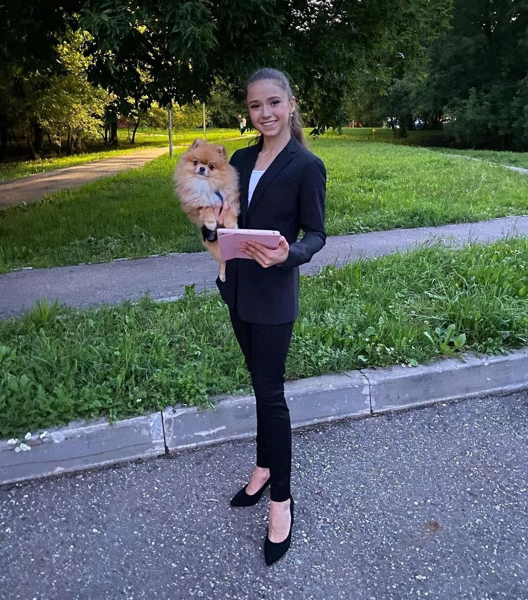 Камила валерьевна валиева 2022. Камила валиева. Камила валерьевна валиева. Валиева в чем суть. Камила валиева фигуристка.