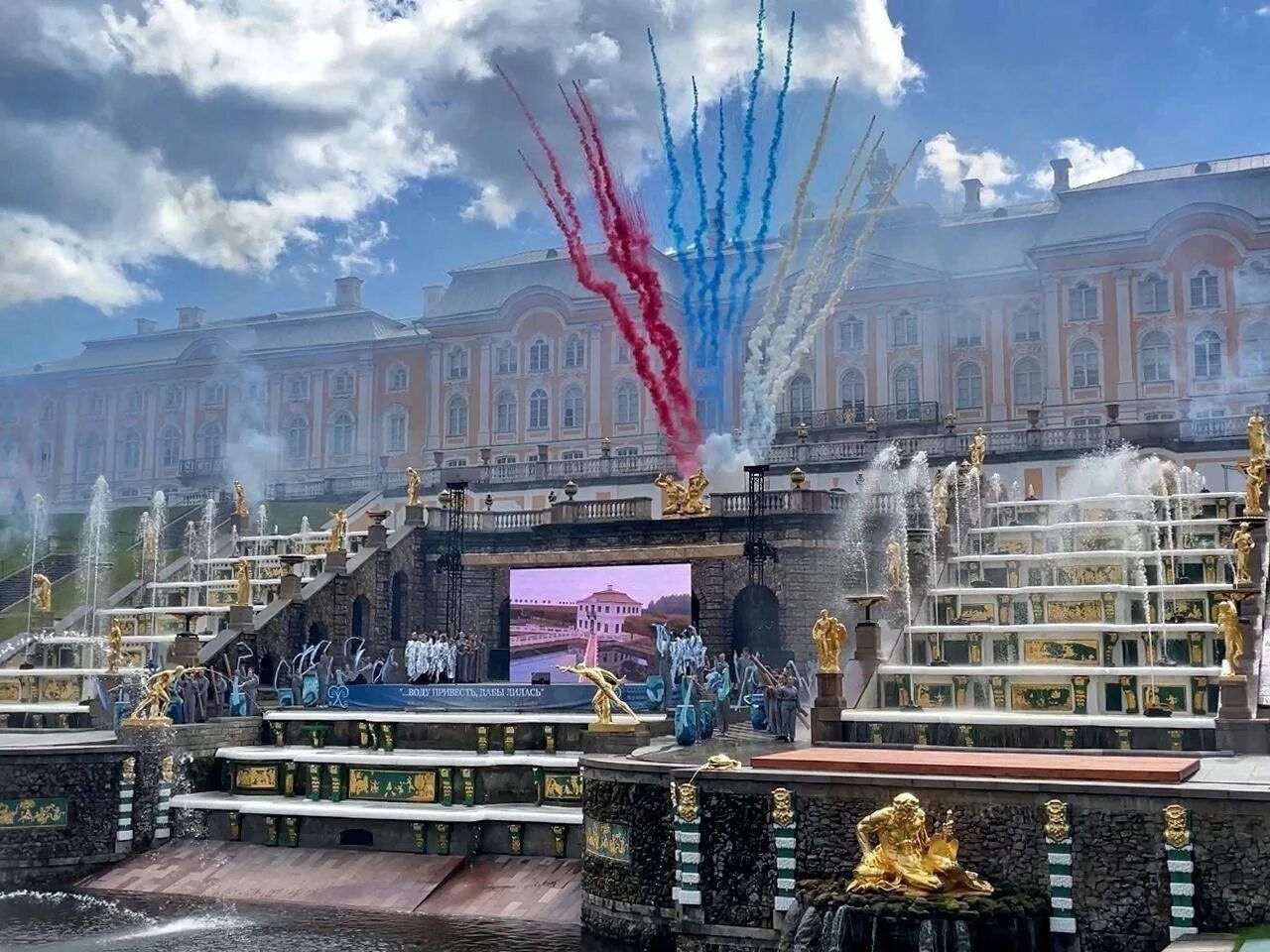 Закрытие петергофа в 2023 году. Весенний праздник фонтанов в Петергофе. Открытие фонтанов в Петергофе в 2023. Праздник фонтанов в Петергофе 2021. Петергоф фонтаны 2022.