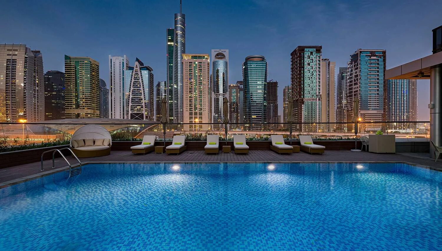 Millennium place dubai marina 4. Millennium palace 4 дубай. Дубай отель миллениум плейс. Millennium palace marina 4. Millennium place dubai marina 4.