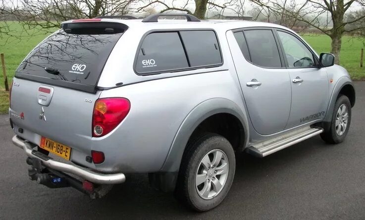 Кунг mitsubishi l200. Mitsubishi l200 кунг. Кунг Митсубиси л200. Митсубиси l200 с кунгом. Mitsubishi l200 Triton кунг.