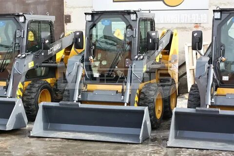 Мини погрузчик xcmg sr760ru