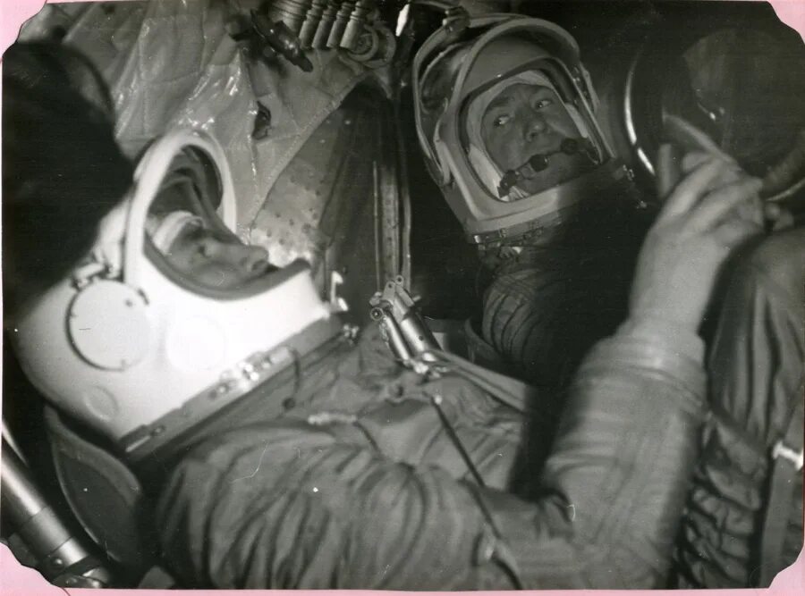 полет в космос леонова беляева 1965. многоместный космический корабль восход-1. а. восход полет в космос. корабль восход 2 леонов.