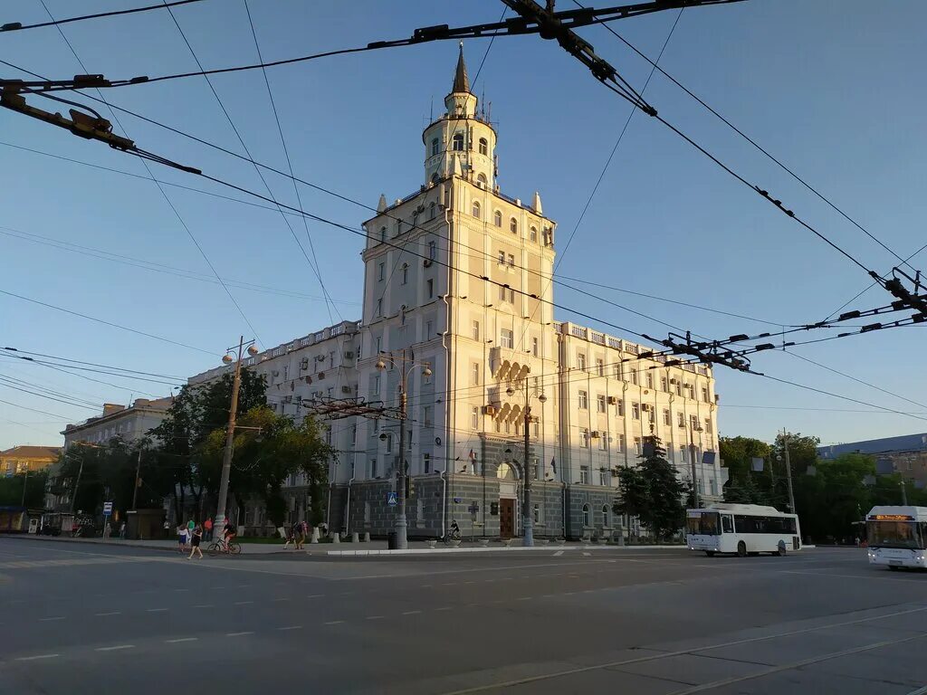 Башня смерти пермь почему так. Башня смерти Пермь. Пермь КОМПРОС башня смерти. Комсомольский проспект Пермь башня смерти. Пермь Комсомольская площадь башня смерти.