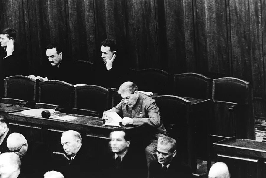 Решения xix съезда кпсс. 19 съезд партии 1952. 19 съезд партии в октябре 1952 года. сталин на 19 съезде кпсс. xix съезд вкп(б) 1952.