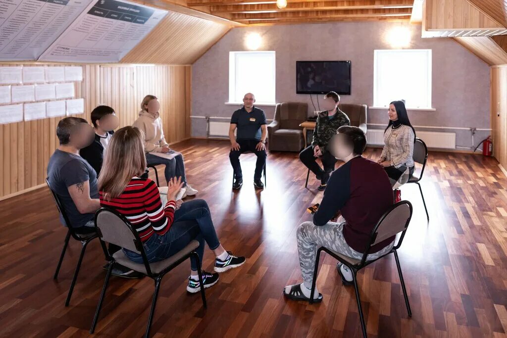 Наркологический центр санкт петербург. Центр помощи зависимым. Благотворительный католический центр помощи зависимым. Центр помощи зависимым. Реабилитация наркозависимых подольск.