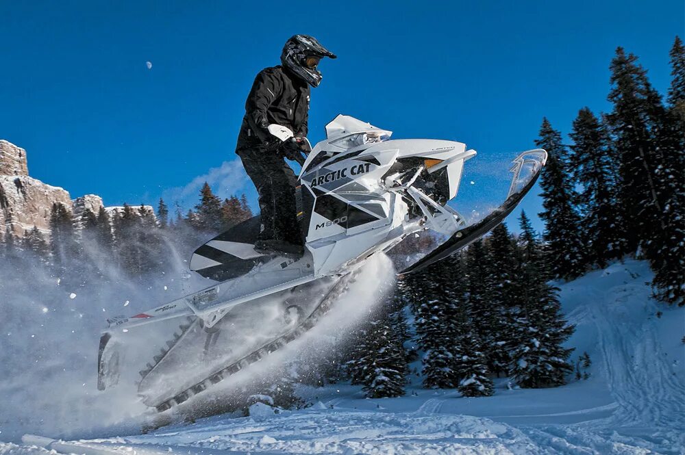 Snowmobile ru снегоходный. Снегоходы. Горный снегоход. Спортивный снегоход. Снег аход.