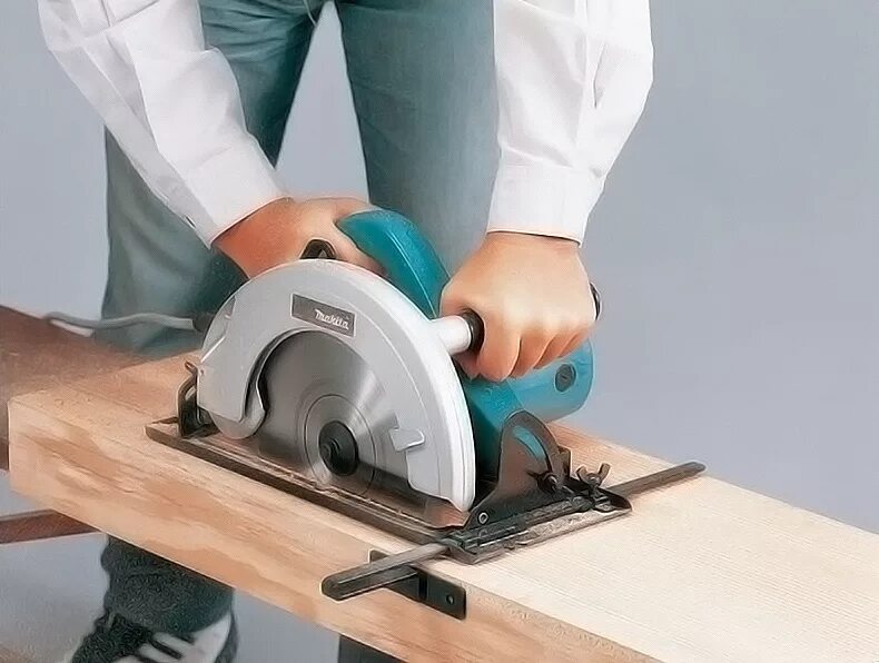 Выбрать циркулярную пилу по дереву. Makita hs7611. Makita 5400r циркулярная пила. Makita hs6101. Makita n5900b.