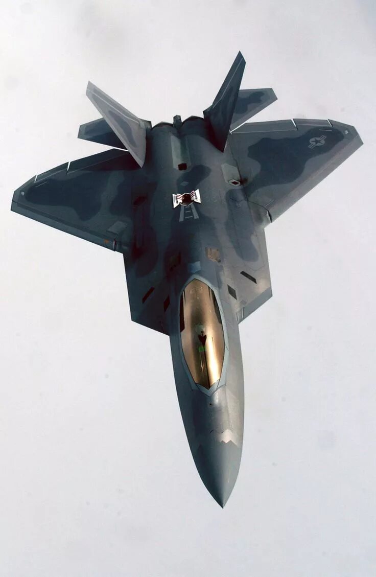 Маленький истребитель. F22 Raptor. Самолёт ф 22 Раптор арт. Необычные истребители.