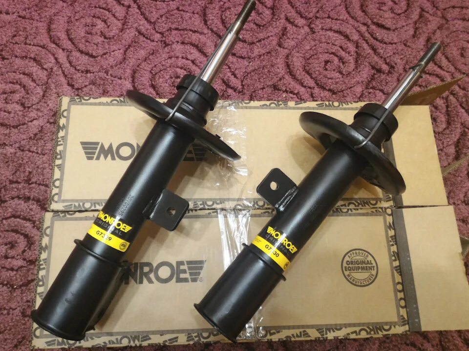 Амортизатор передний пежо 308. Пежо 307 передняя стойка. Пыльники передней стойки пежо 308. Передняя стойка пежо 408. 333758.