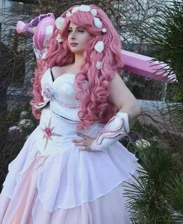 Rose cosplay