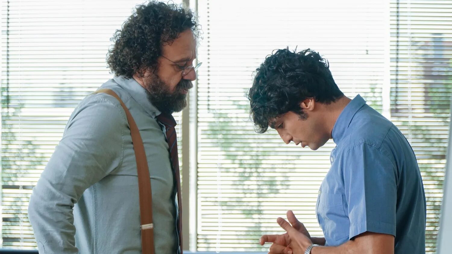 чудо доктор 2021. чудо доктор турецкий 1+1сайт сериал. чудо доктор турецкий сериал. чудо доктор турецкий сериал. танер олмез чудо доктор.