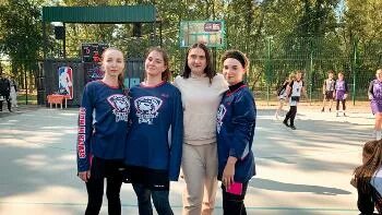 Анна Михайлова - фитнес-тренер с Рублевки, оказавшаяся на карантине. - Юмор и ра